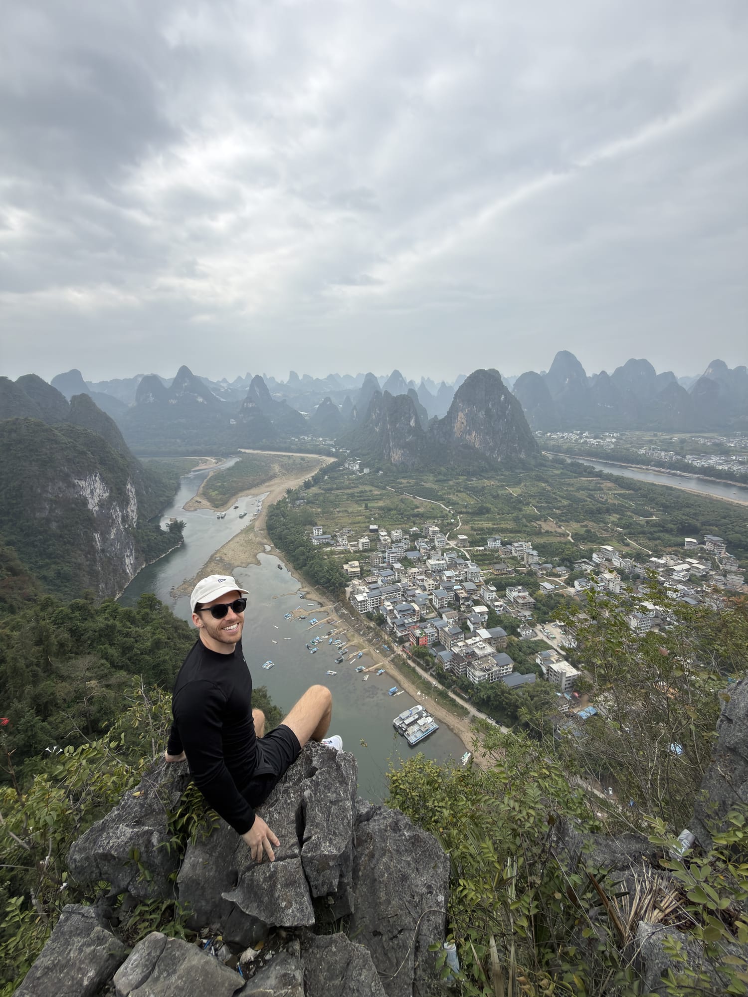 Trip photo: sitting on Laozhai Hill above the Li River bend at Xingping, the 20 RMB note view